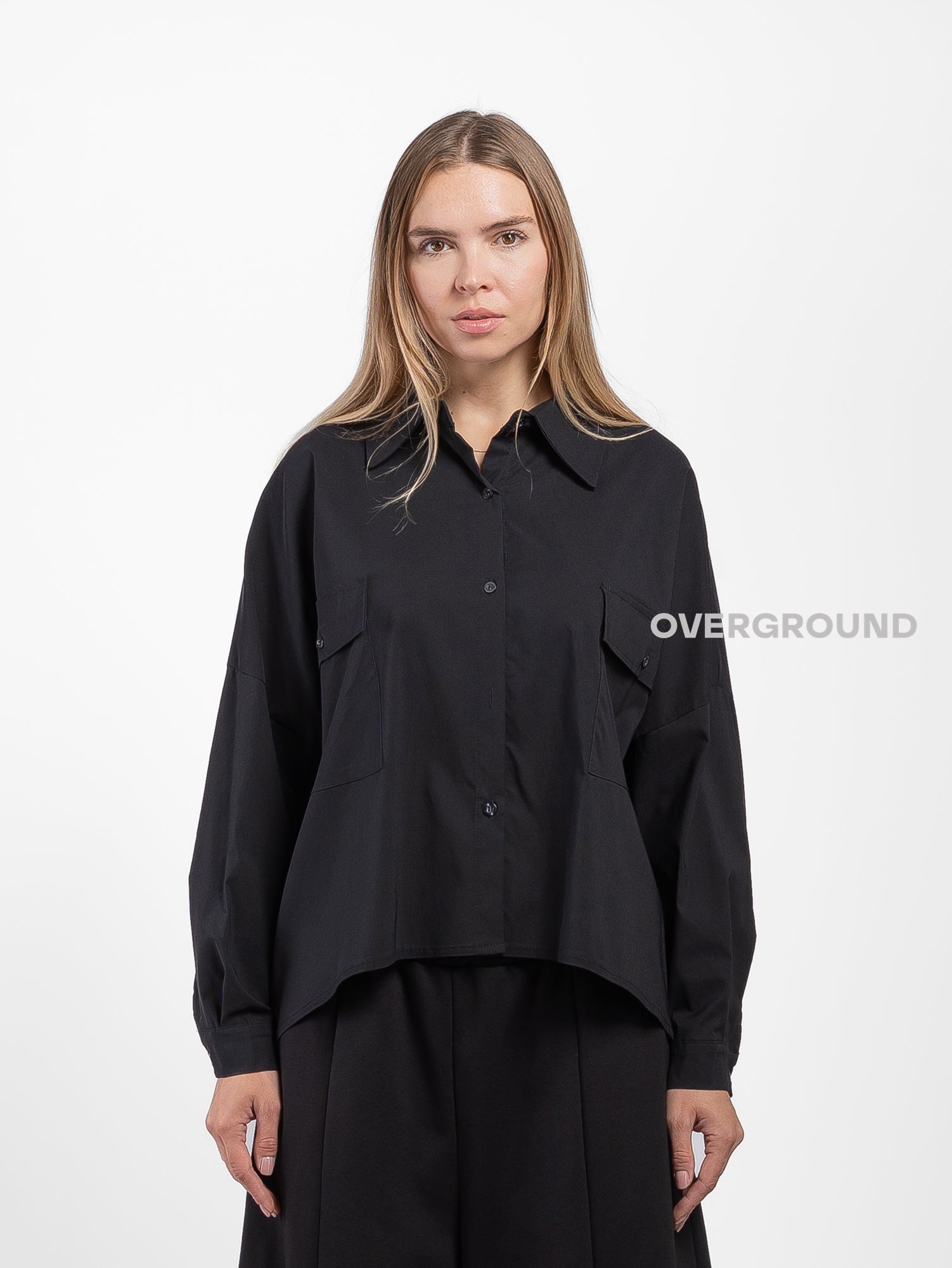 CAMICIA LARGA CON TASCONI DAVANTI