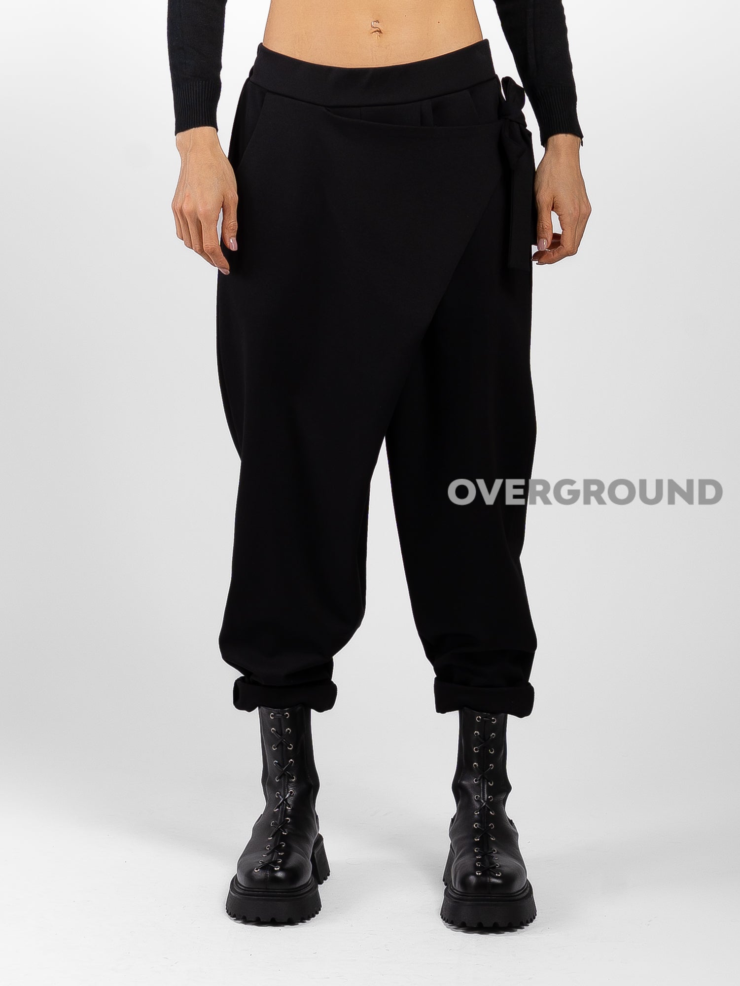 PANTALONE CON PATTINA E FIOCCO LATERALE