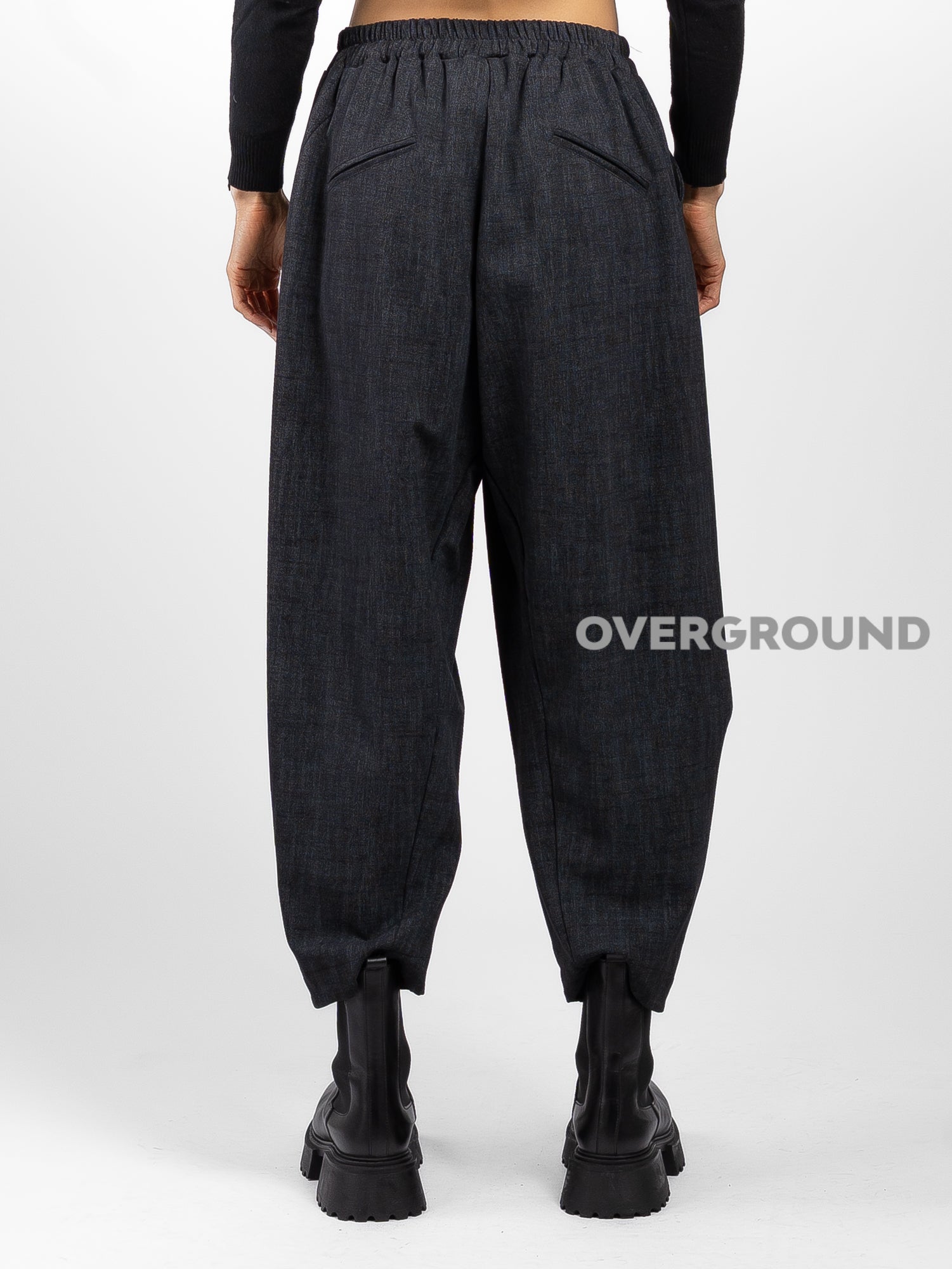 OVERSIZED TROUSERS WITH VISCOSE STITCHING