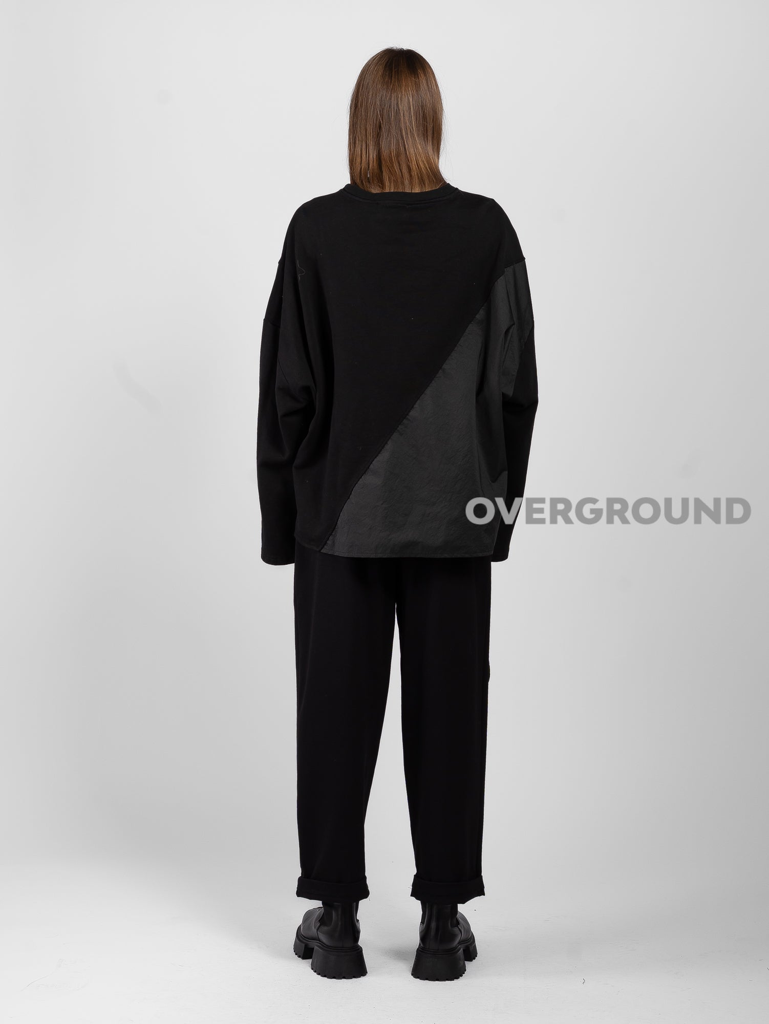 MAGLIA OVER ASIMMETRICA CON PUNTA