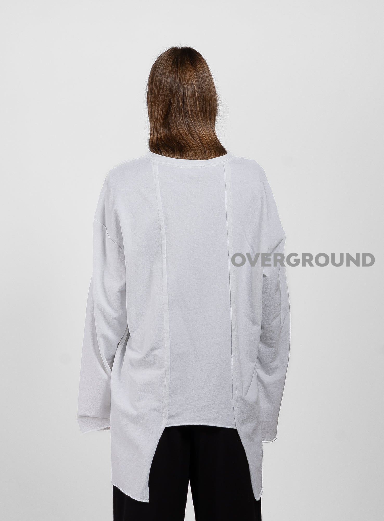 MAGLIA OVER ASIMMETRICA CON CUCITURE