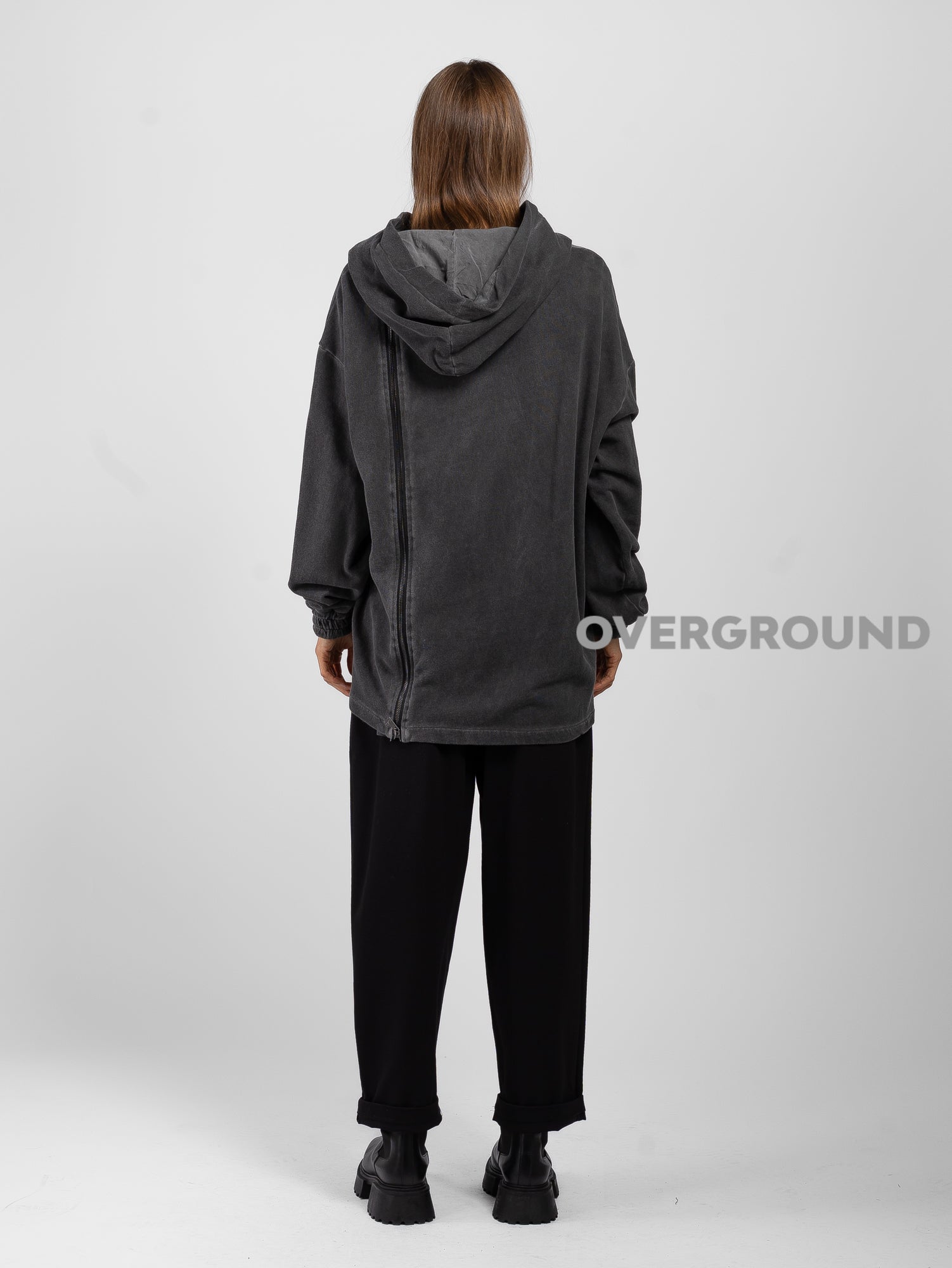 FELPA CON CERNIERA DAVANTI E CAPPUCCIO