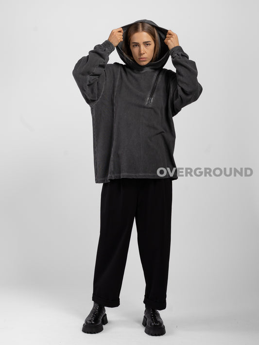 SWEATSHIRT WITH ZIP FRONT AND HOOD