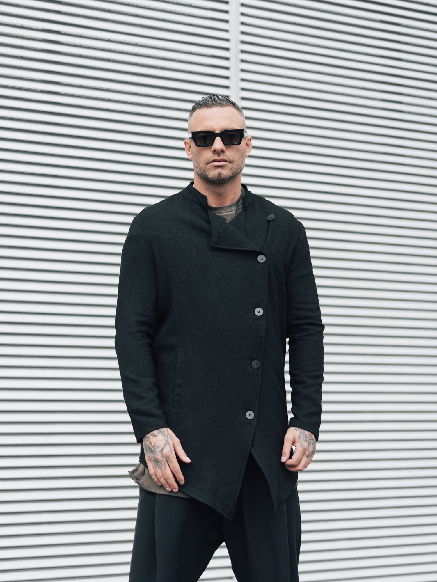 GIACCA CON ABBOTTONATURA TRASVERSALE TESS. LAVORATO - OVERGROUND STORE 