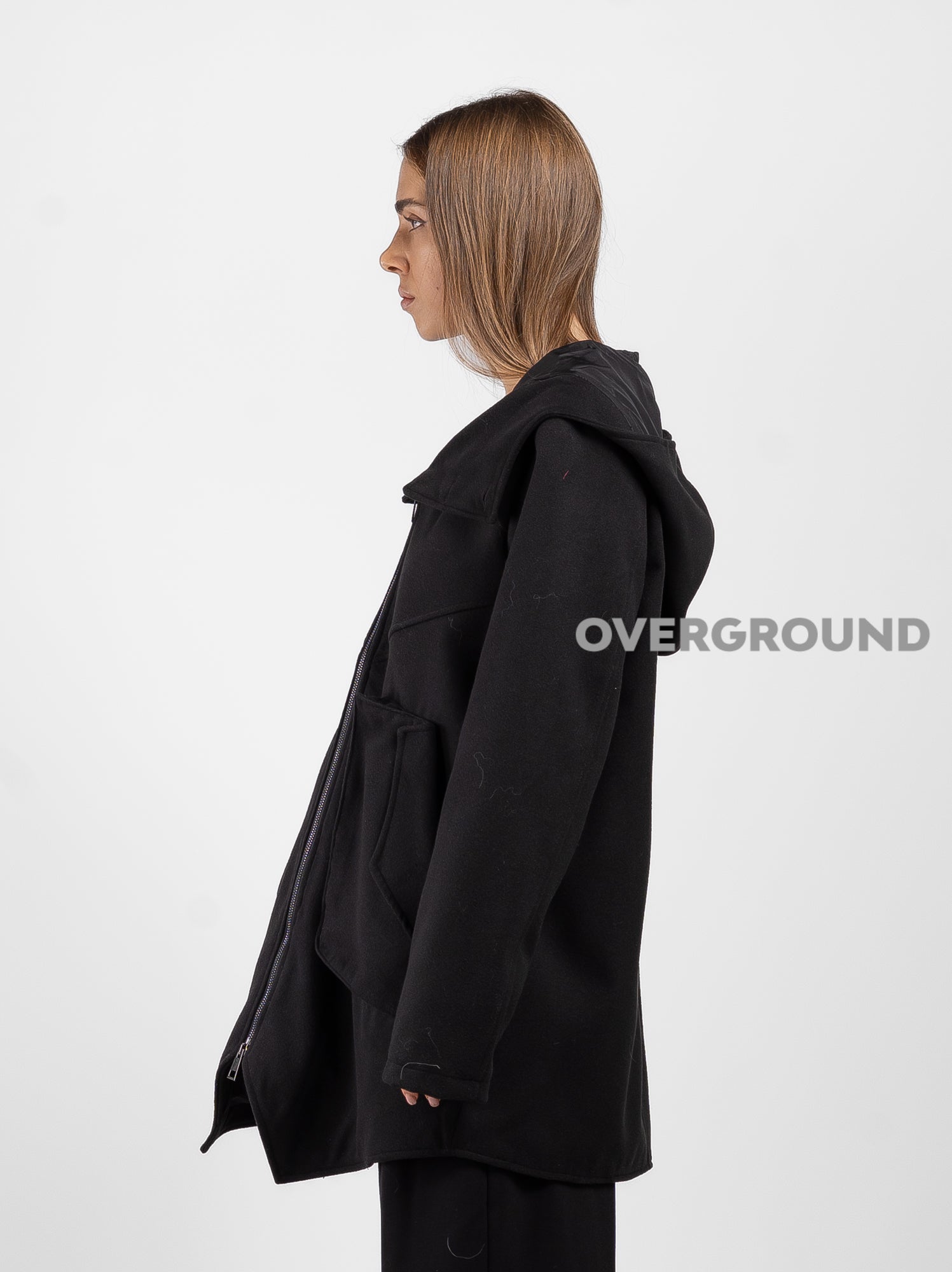 JACKET WITH TWO BUTTONS AND FRONT POCKETS