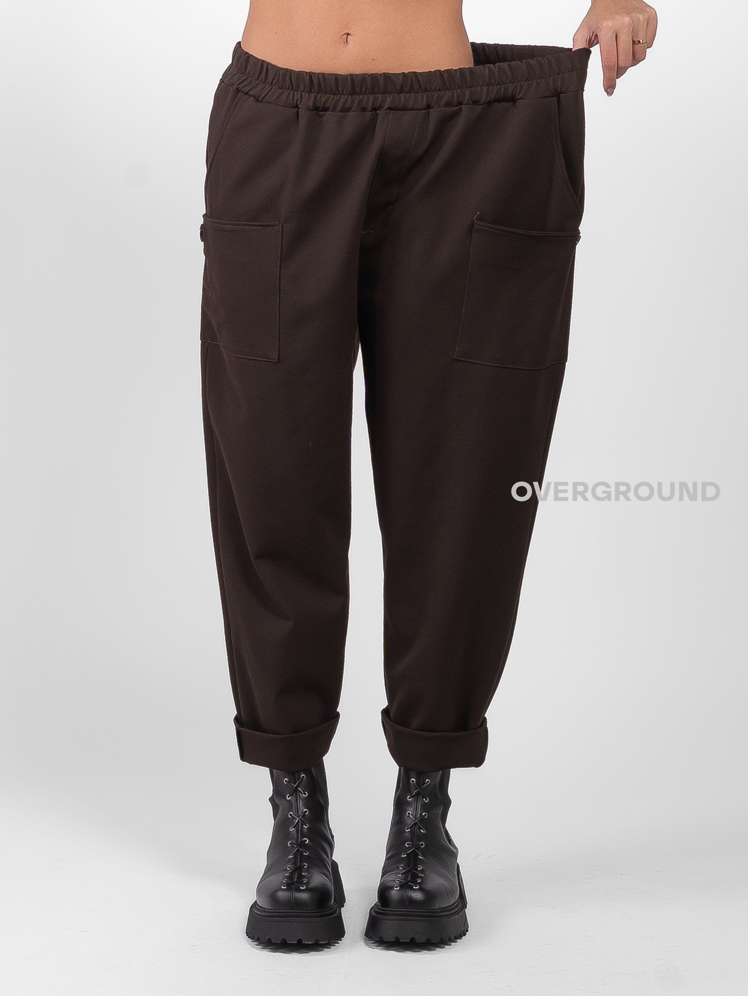 PANTALONE CON PATTINE FRONTALI E TASCHE LATERALI