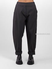 PANTALONE OVER CON CUCITURE DAVANTI TESSUTO TECNICO