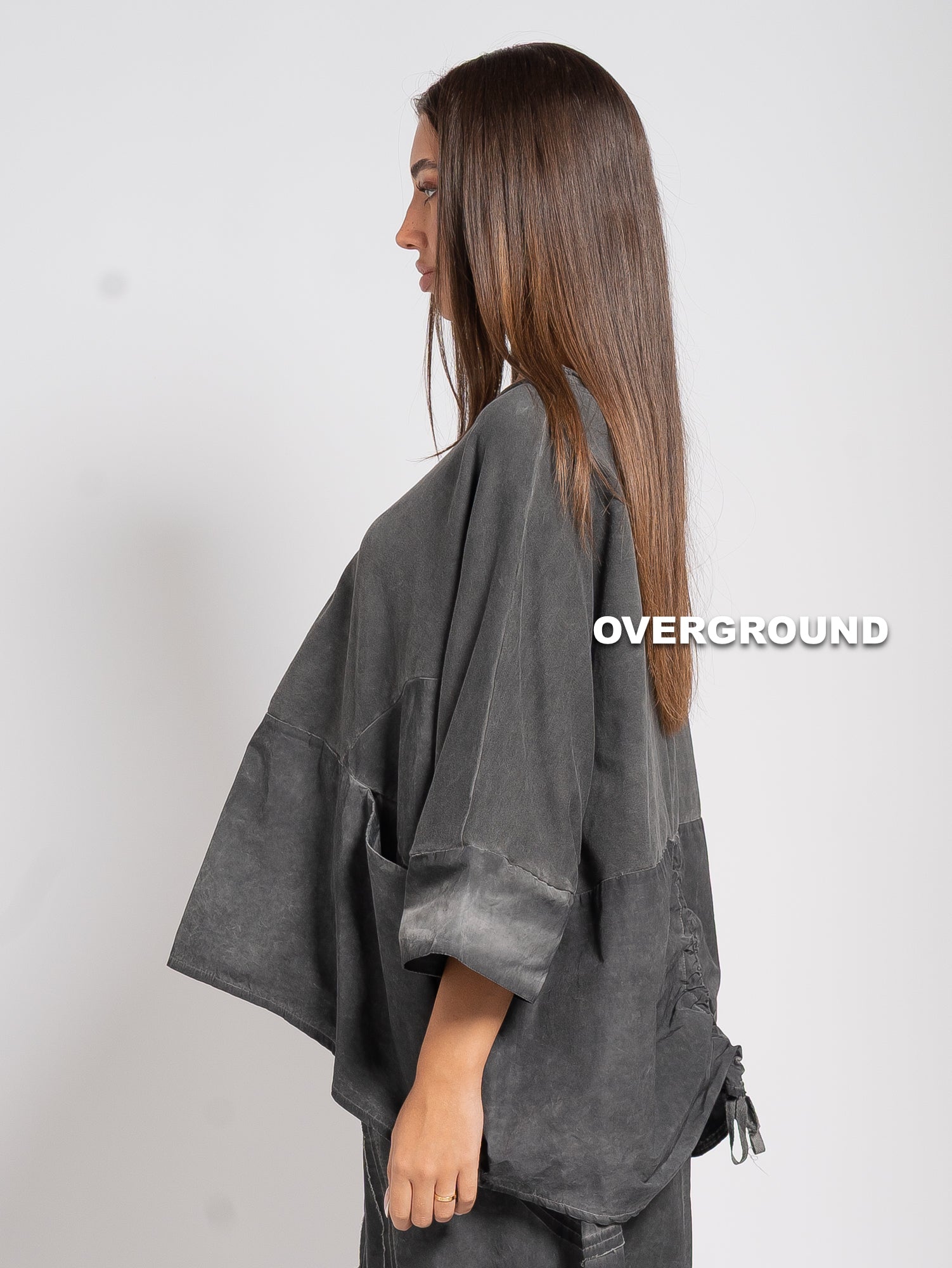 MAGLIA OVER DOPPIO TESSUTO CON TASCHE DAVANTI
