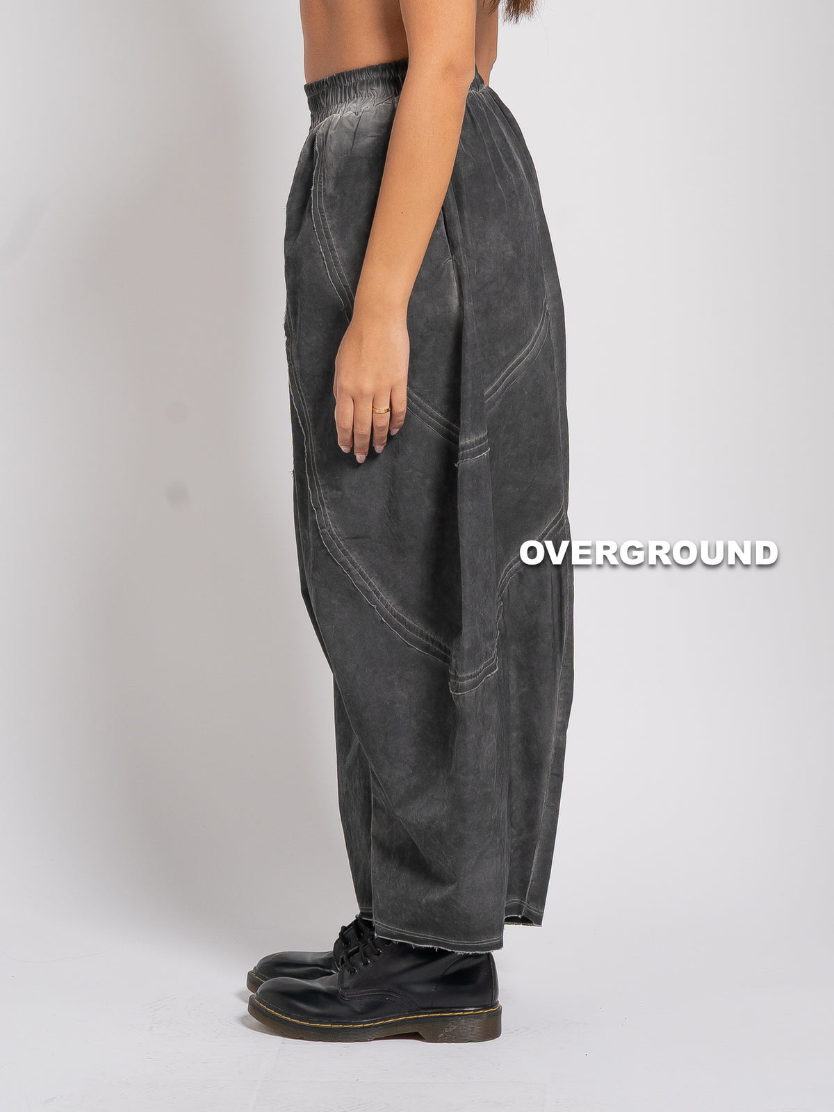 PANTALONE OVER GAMBULE LARGO CON CUCITURE