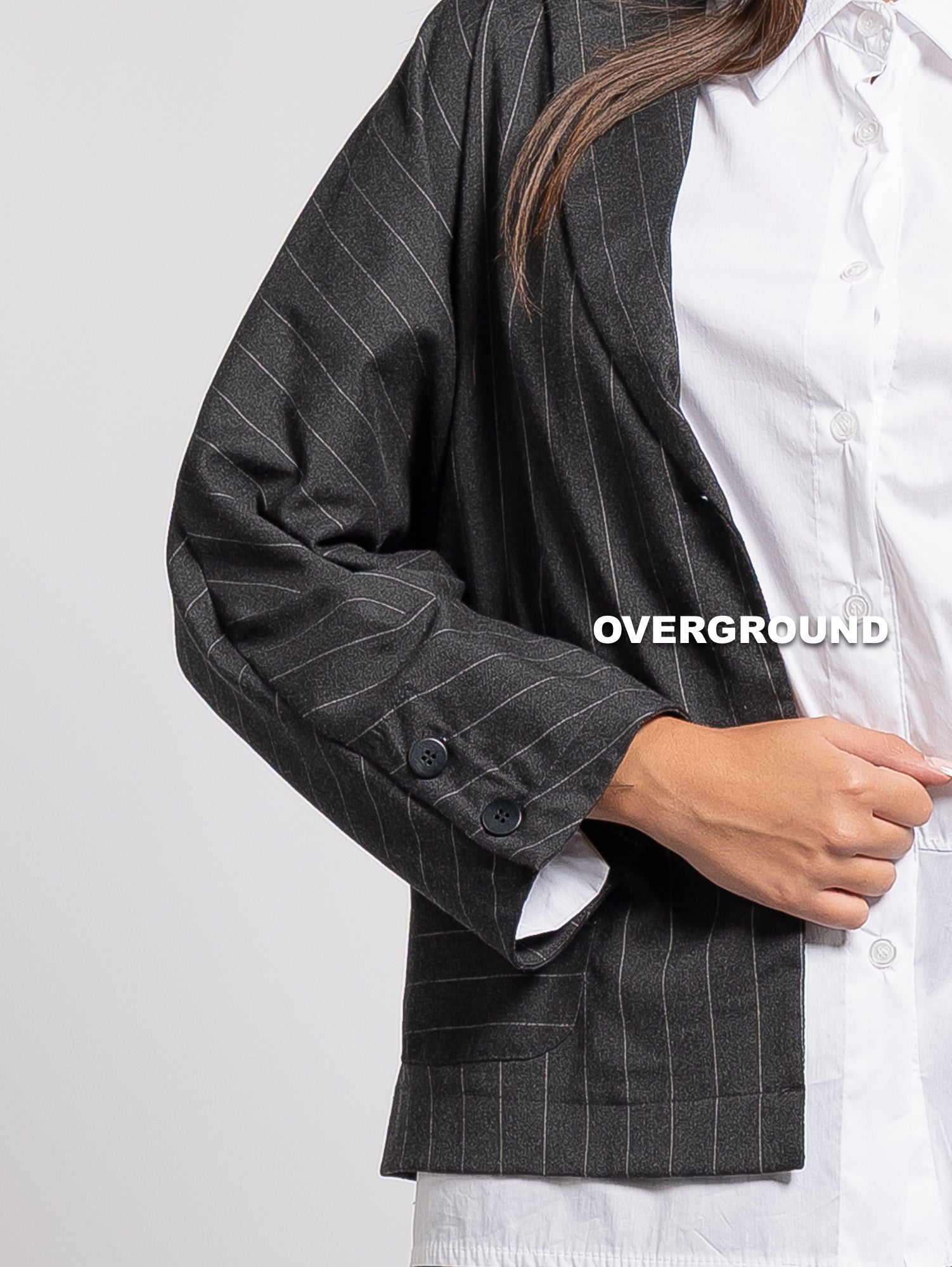 GIACCA OVER GESSATA CON TASCHE DAVANTI