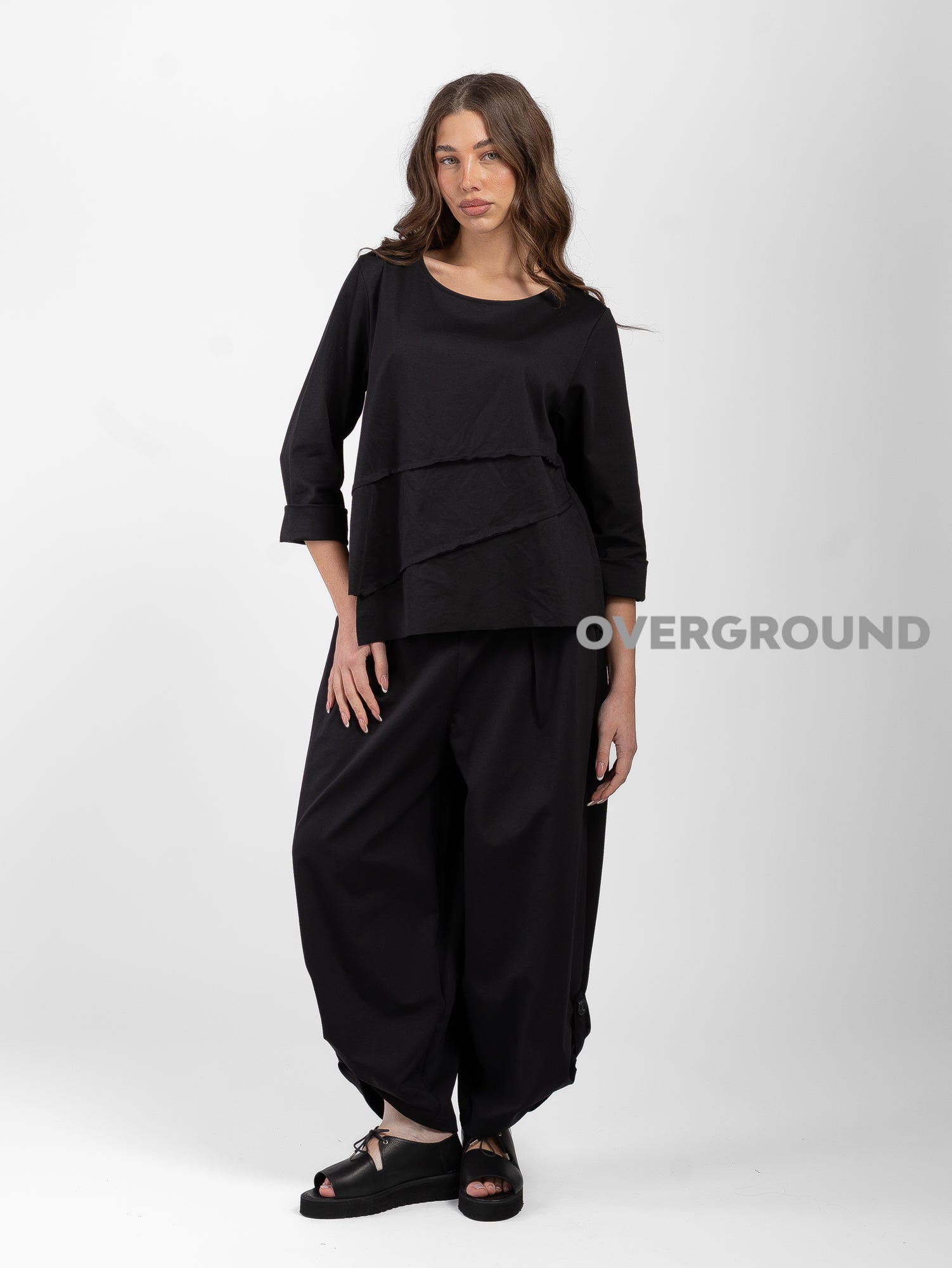 PANTALONE OVER CON RIPRESA IN FONDO E BOTTONE - OVERGROUND STORE 
