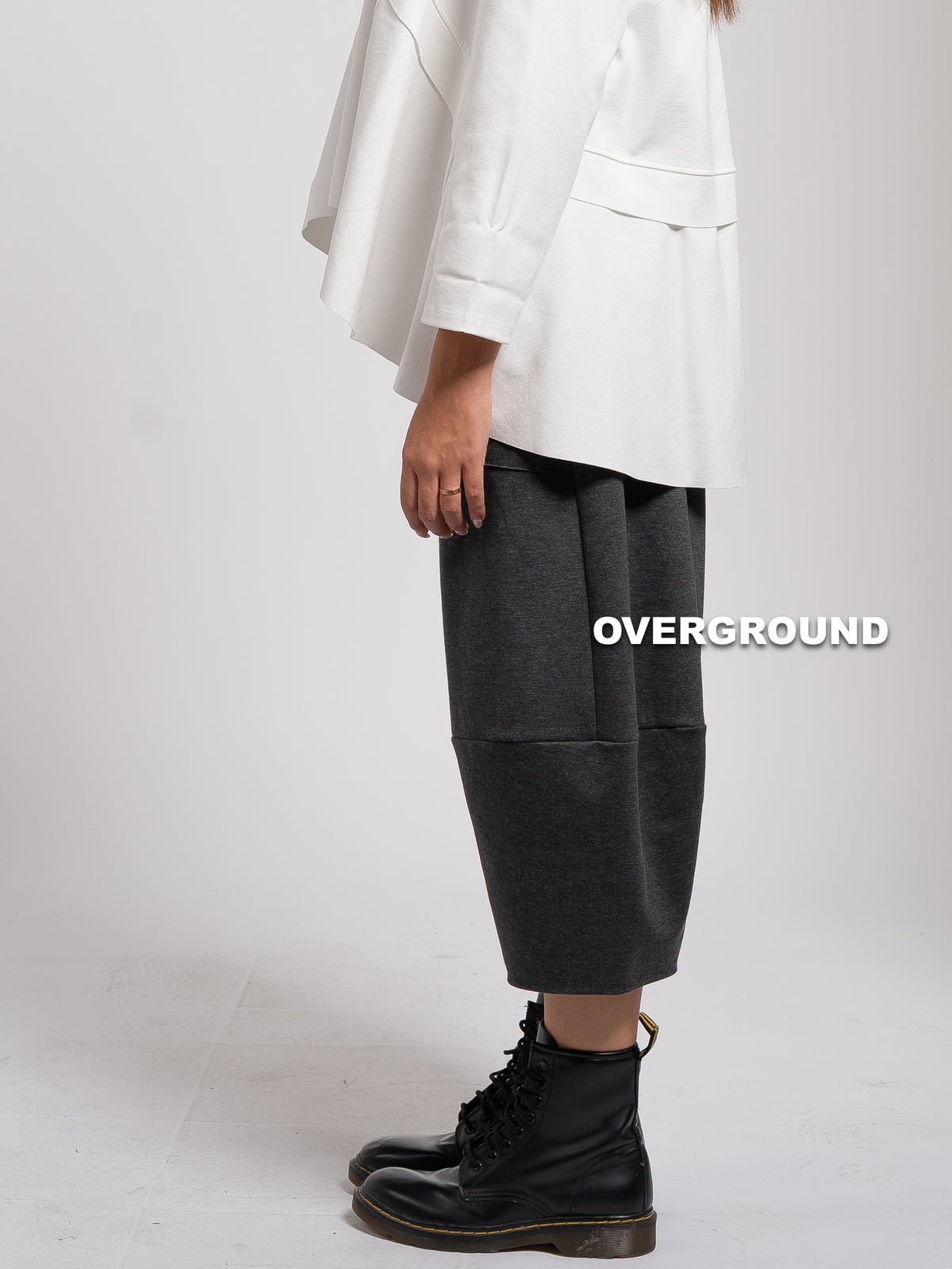 PANTALONE CON TASCHE FRONTALI