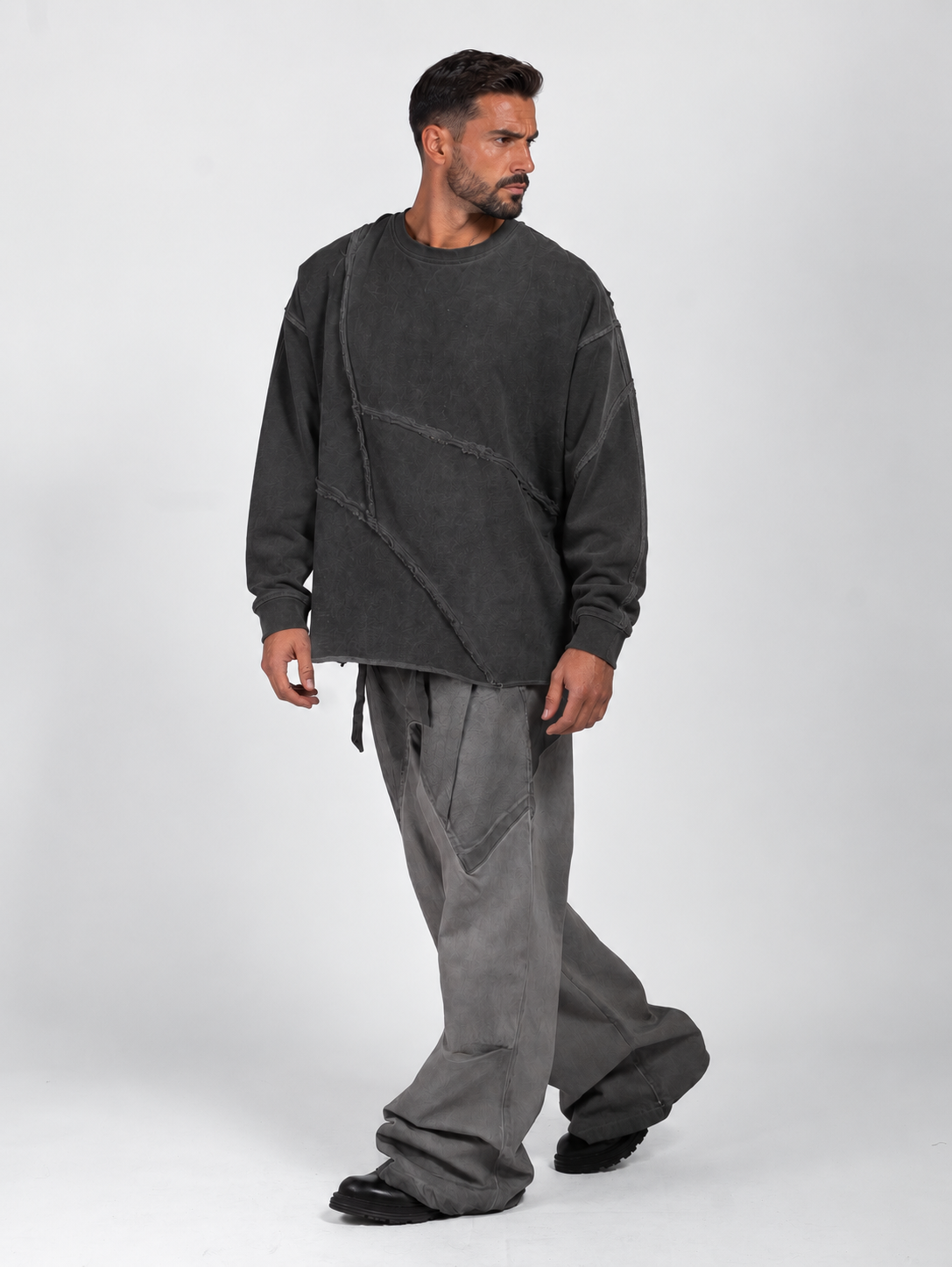 PANTALONE OVER GAMBULE LARGO CON PIEGHE DAVANTI