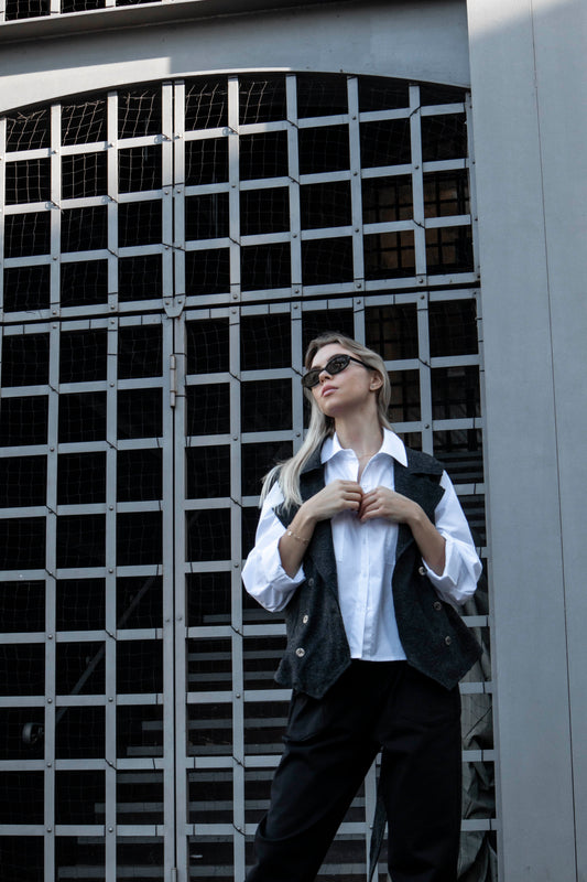 CAMICIA CON TASCONI FRONTALI