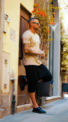 T-SHIRT CON TASCHE DAVANTI