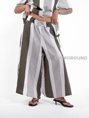 PANTALONE OVER RIGATO CON GAMBULE LARGO
